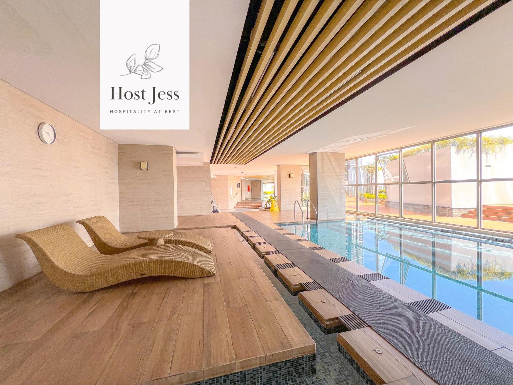 Gold Coast Pik Apartments By Host Jess Джакарта Экстерьер фото
