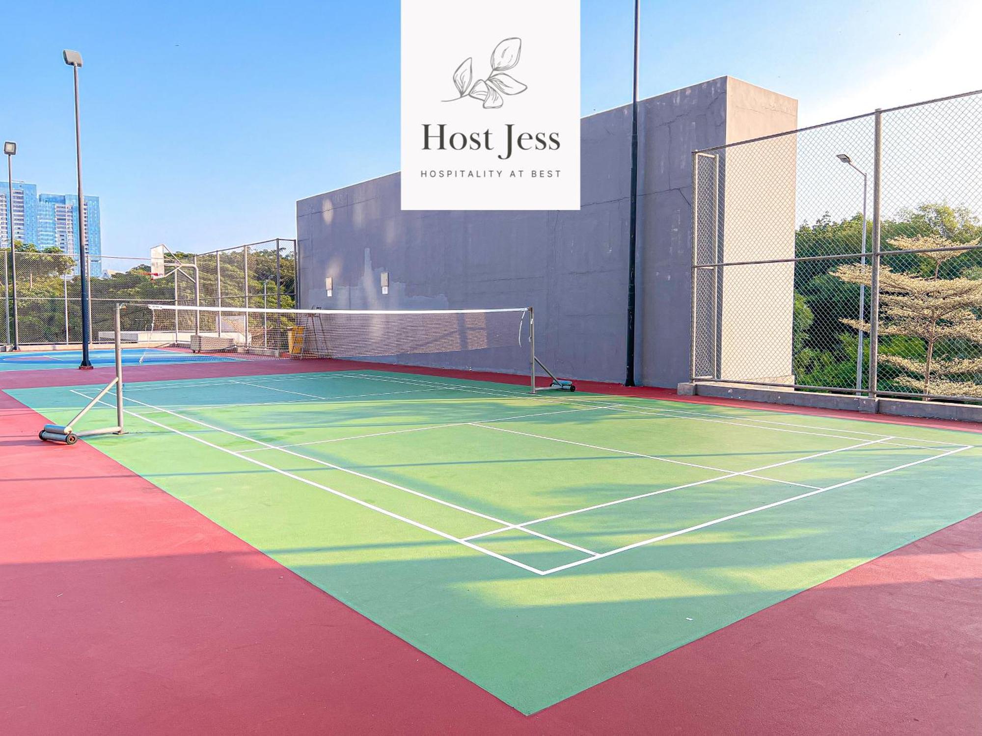 Gold Coast Pik Apartments By Host Jess Джакарта Экстерьер фото
