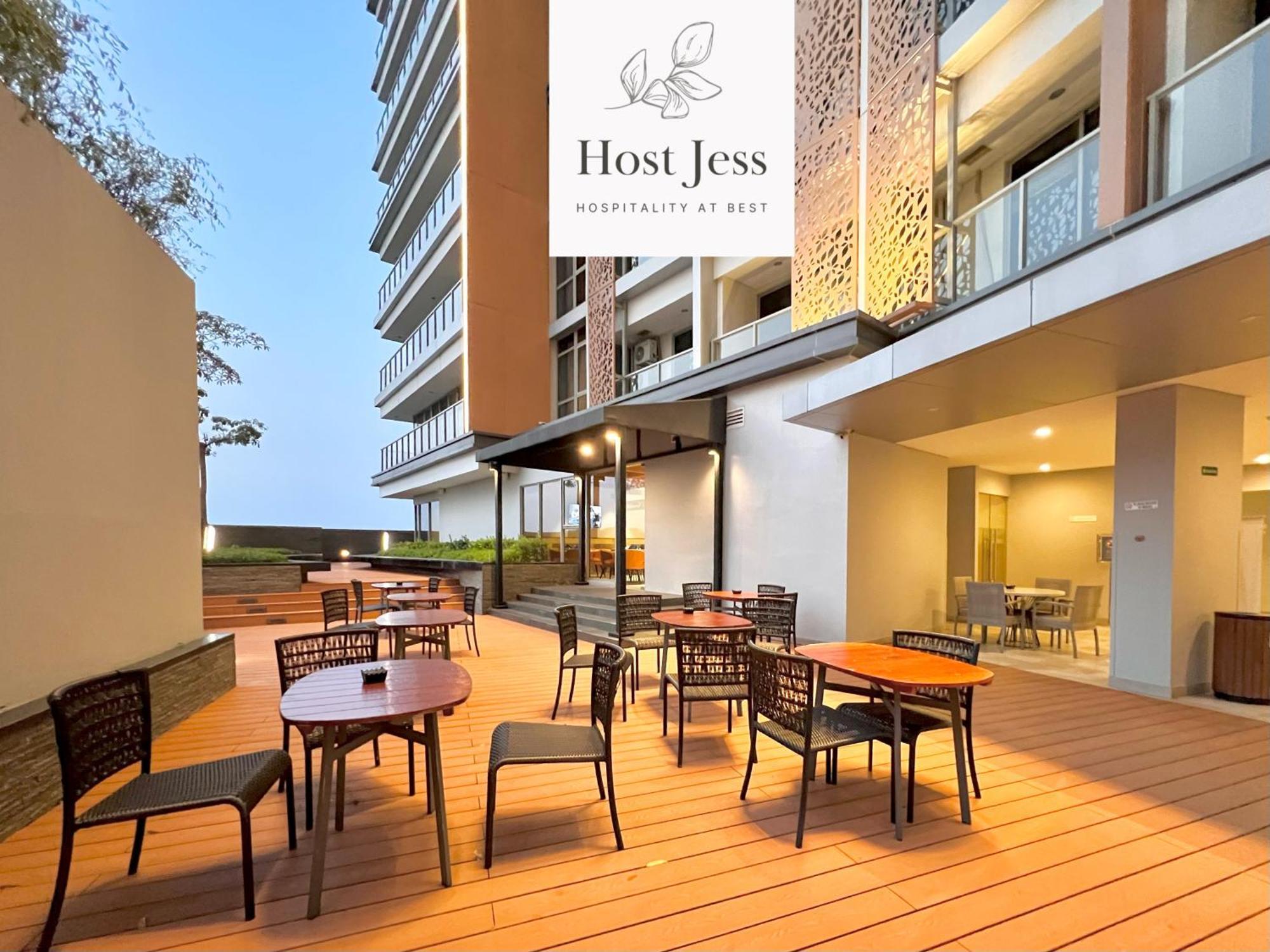 Gold Coast Pik Apartments By Host Jess Джакарта Экстерьер фото