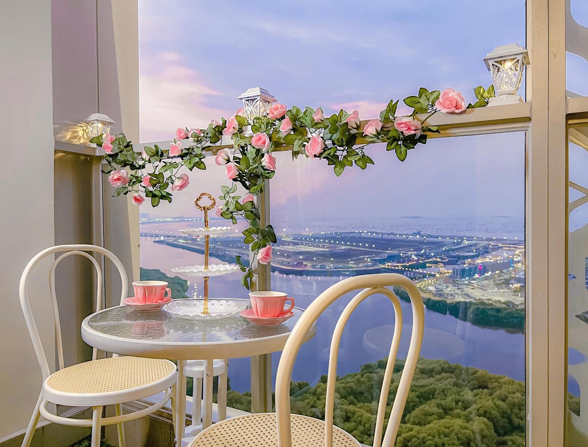 Gold Coast Pik Apartments By Host Jess Джакарта Экстерьер фото