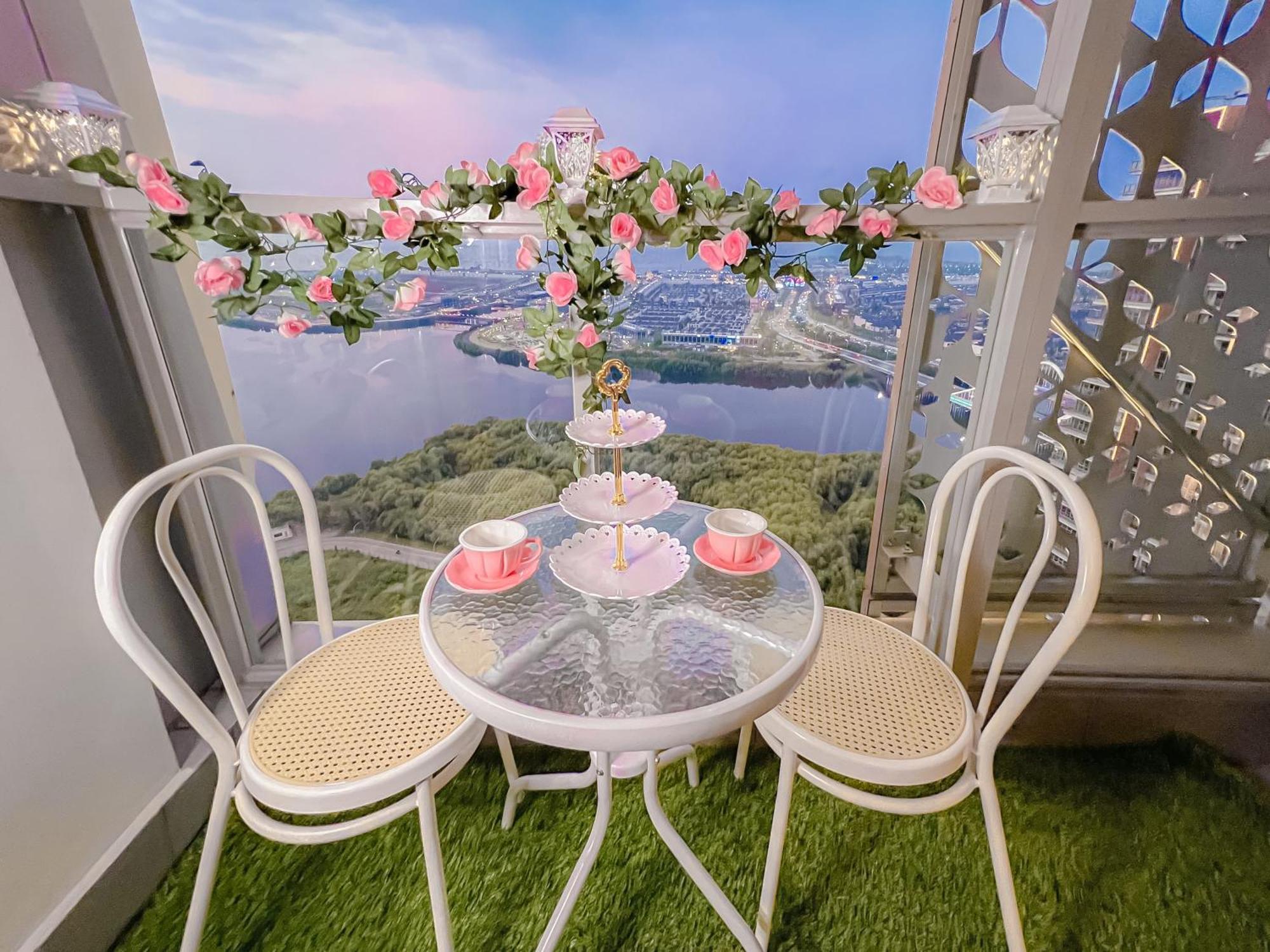 Gold Coast Pik Apartments By Host Jess Джакарта Экстерьер фото