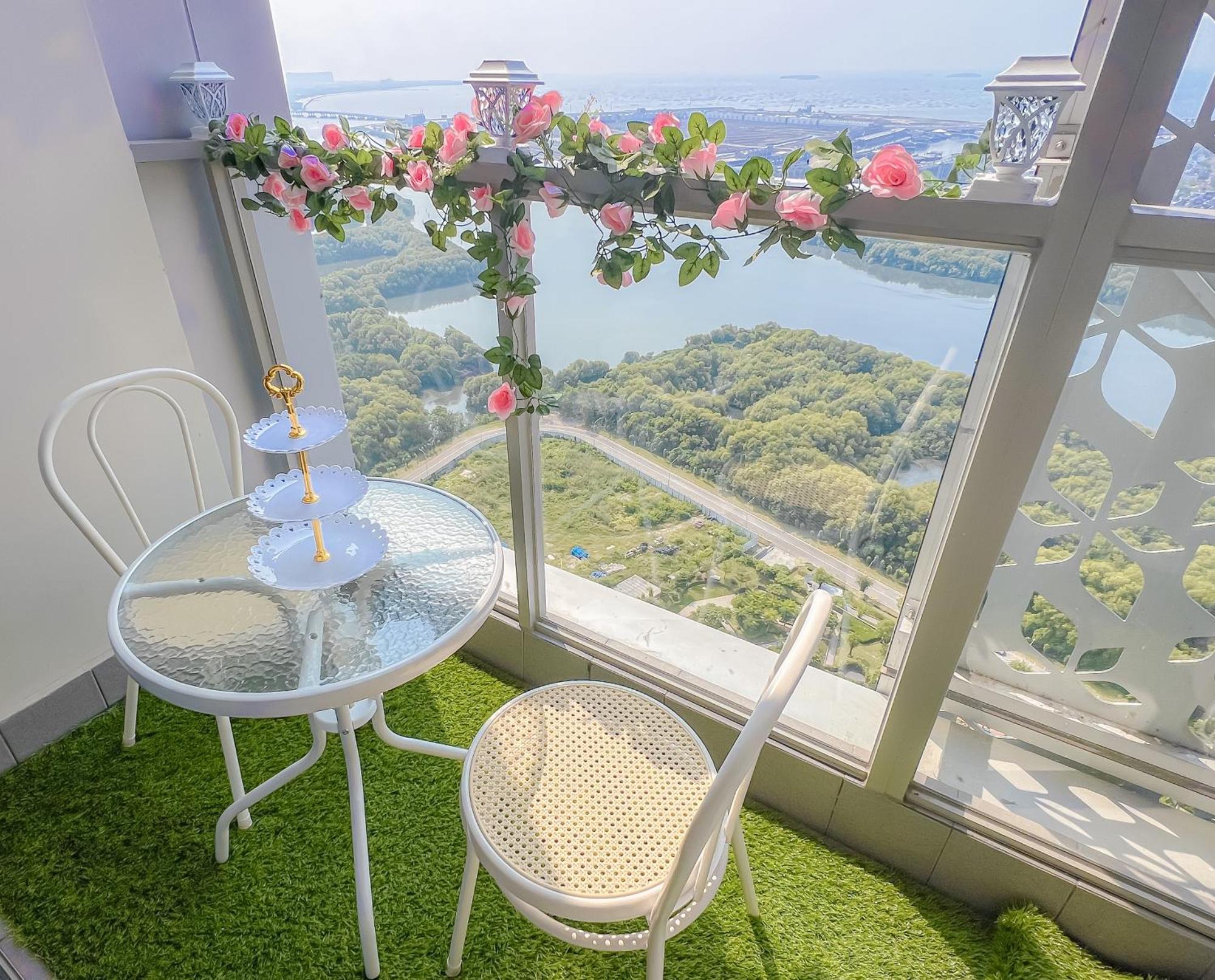 Gold Coast Pik Apartments By Host Jess Джакарта Экстерьер фото